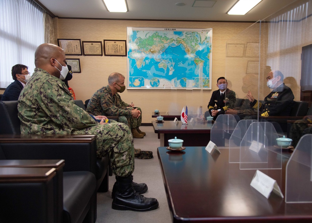 Brigadier General Wellons Visits Sasebo