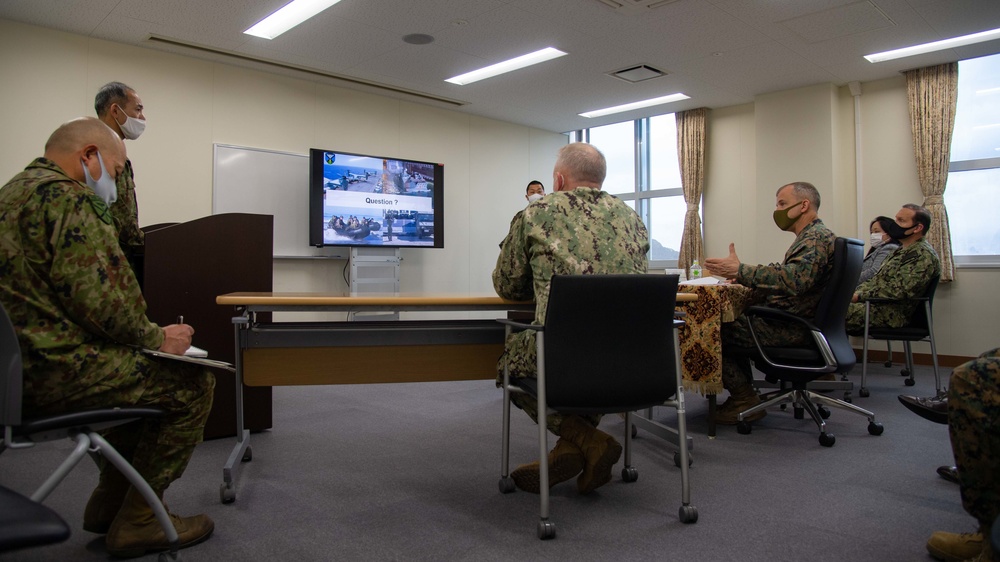 Brigadier General Wellons Visits Sasebo