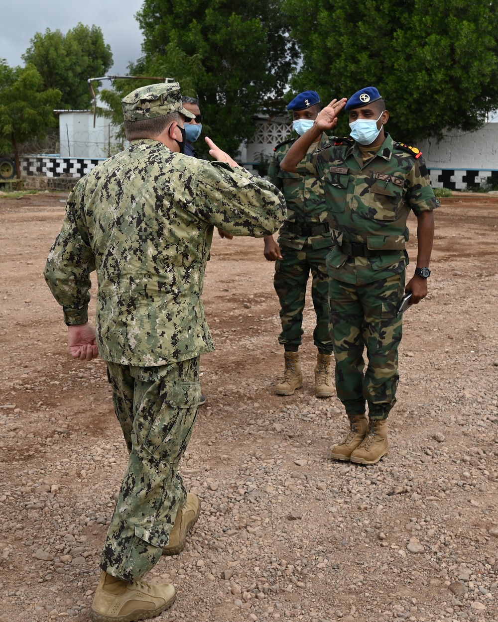 CMC CJTF-HOA visits FAD military training center