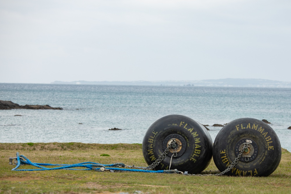 Hagåtña Fury 21: 3d Landing Support Battalion, Marine Heavy Helicopter Squadron 465 Marines team up to transport fuel