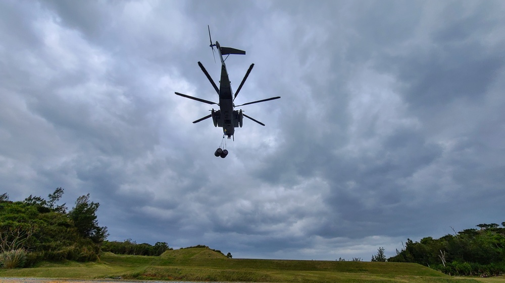 Hagåtña Fury 21: 3d Landing Support Battalion, Marine Heavy Helicopter Squadron 465 Marines team up to transport fuel