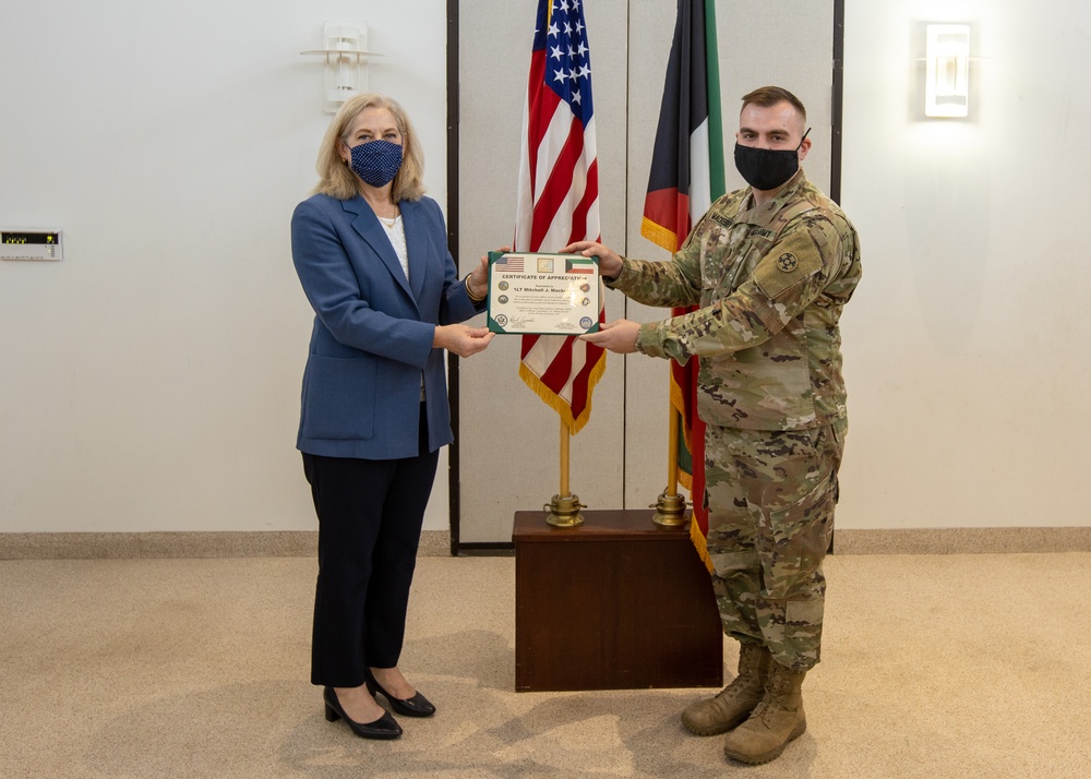 Ambassador Alina L. recognizes 310th ESC Soldiers