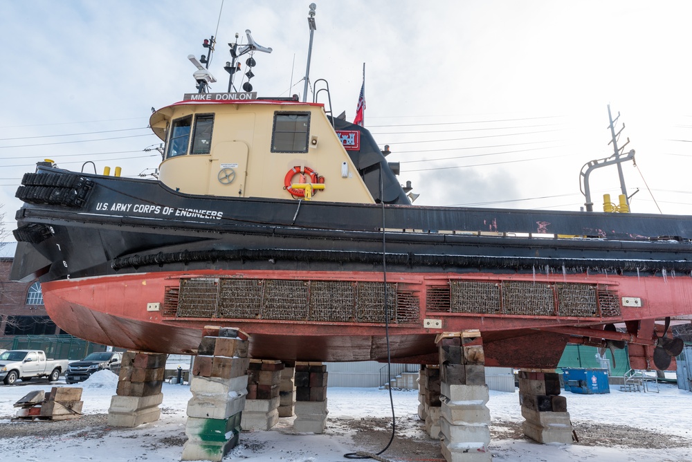 Inspection of the &quot;Donlon&quot; tug