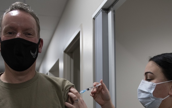 AFSOC commander visits 919th SOW