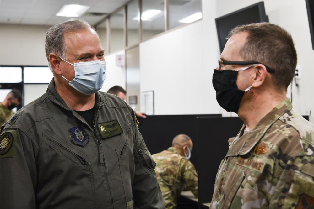 AFSOC commander visits 919th SOW