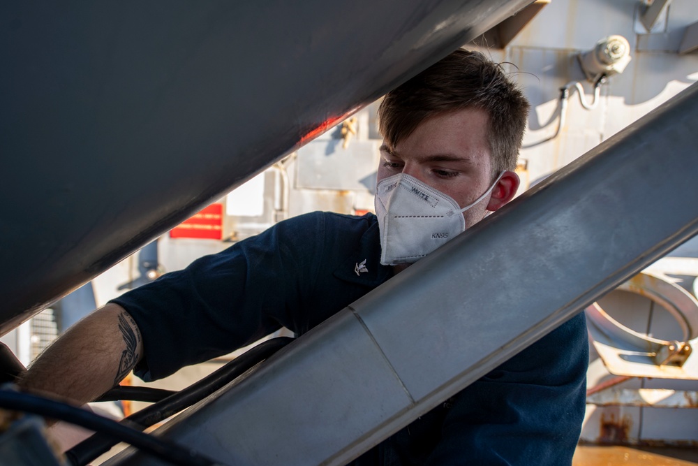 USS Laboon Conducts Operations with CSG2