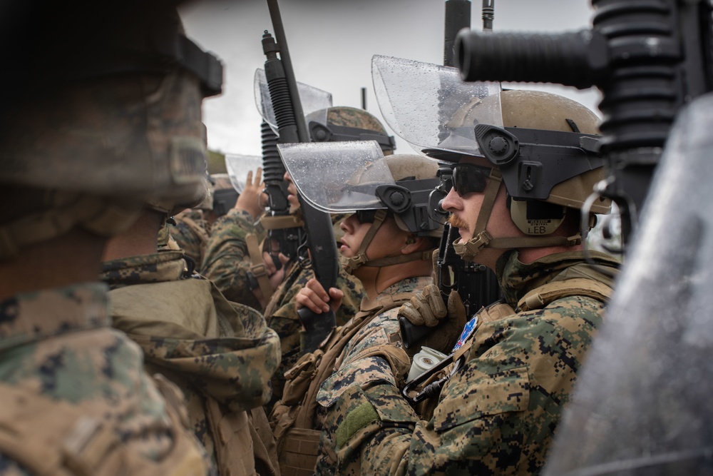 11th MEU conducts non-lethal weapons training