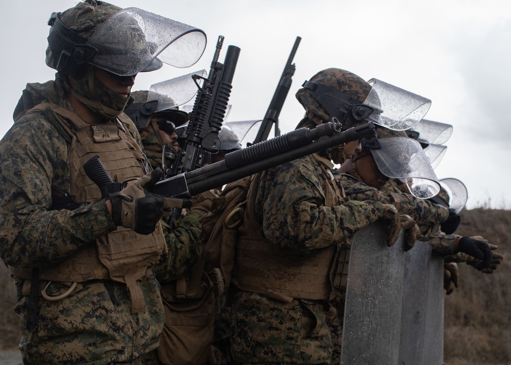 11th MEU conducts non-lethal weapons training