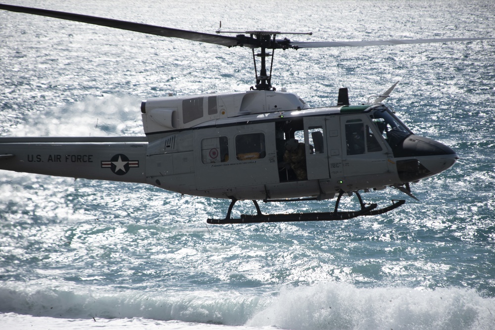 Landing maneuvers at Numazu Beach Training Area