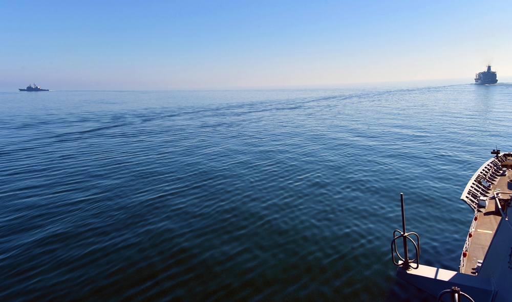 USS PHILIPPINE SEA/USS PORT ROYAL/USNS BIG HORN TRANSIT GULF OF OMAN/DEPLOYMENT