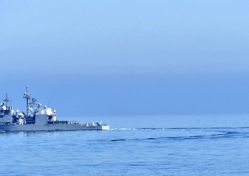 USS PORT ROYAL TRANSITS GULF OF OMAN/DEPLOYMENT