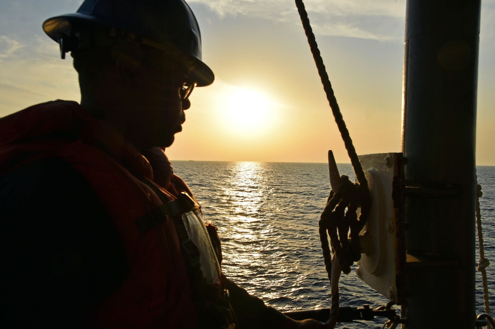 USS PHILIPPINE SEA CONDUCTS SMALL BOAT OPERATIONS/DEPLOYMENT