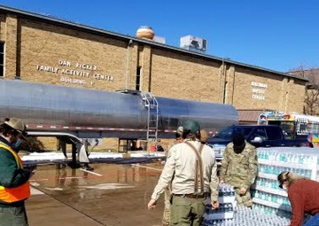 Texas Guard Delivers Water following Winter Storm 2021