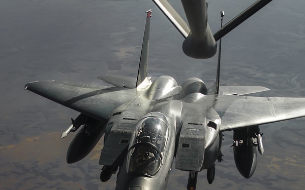 Python Ops refuel F-15E’s