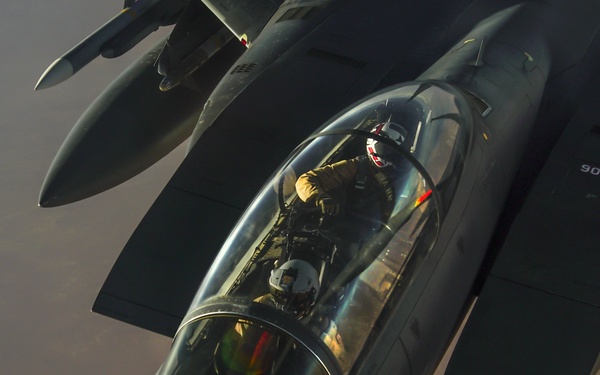 Python Ops refuel F-15E’s