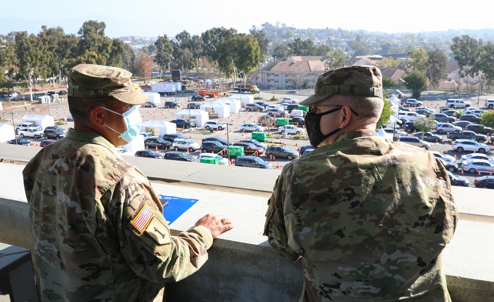 U.S. Army Col. Robert Wooldridge tours COVID-19 vaccination site at Cal State LA