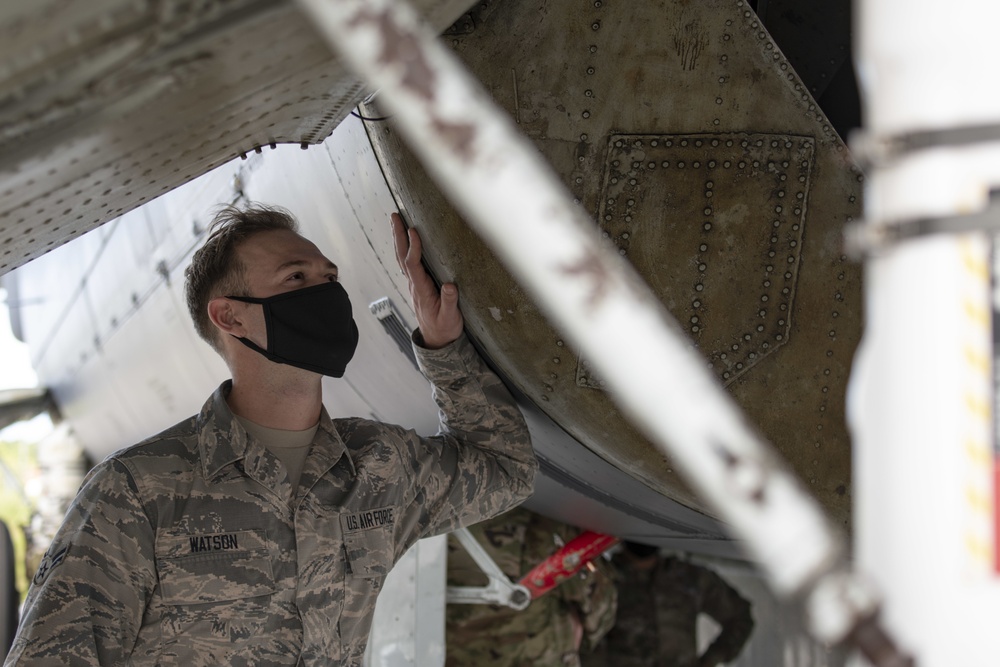 BTF Airmen tour B-52