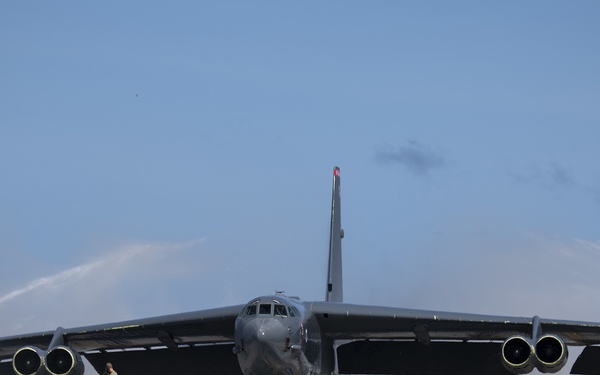 B-52 landing