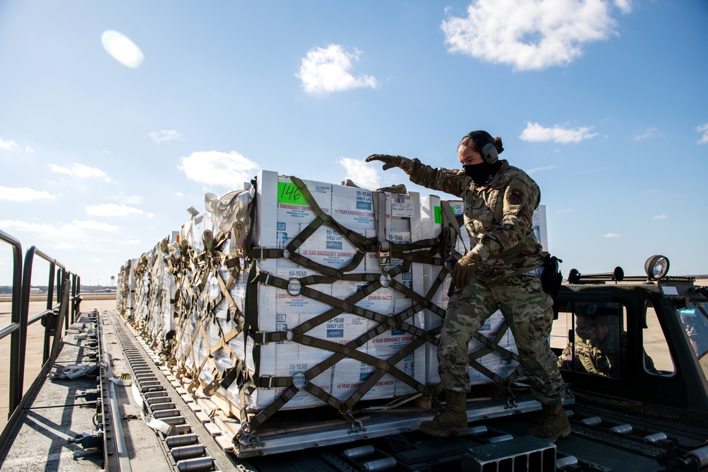 502LRS unloads 80,000 bottles of water after winter storm Uri