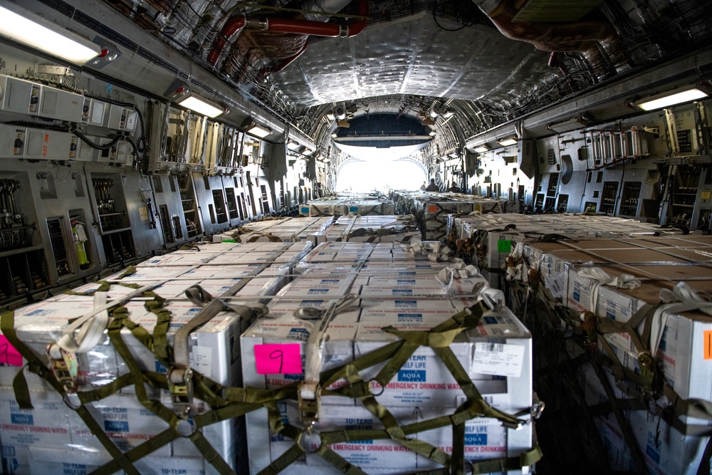 502LRS unloads 80,000 bottles of water after winter storm Uri