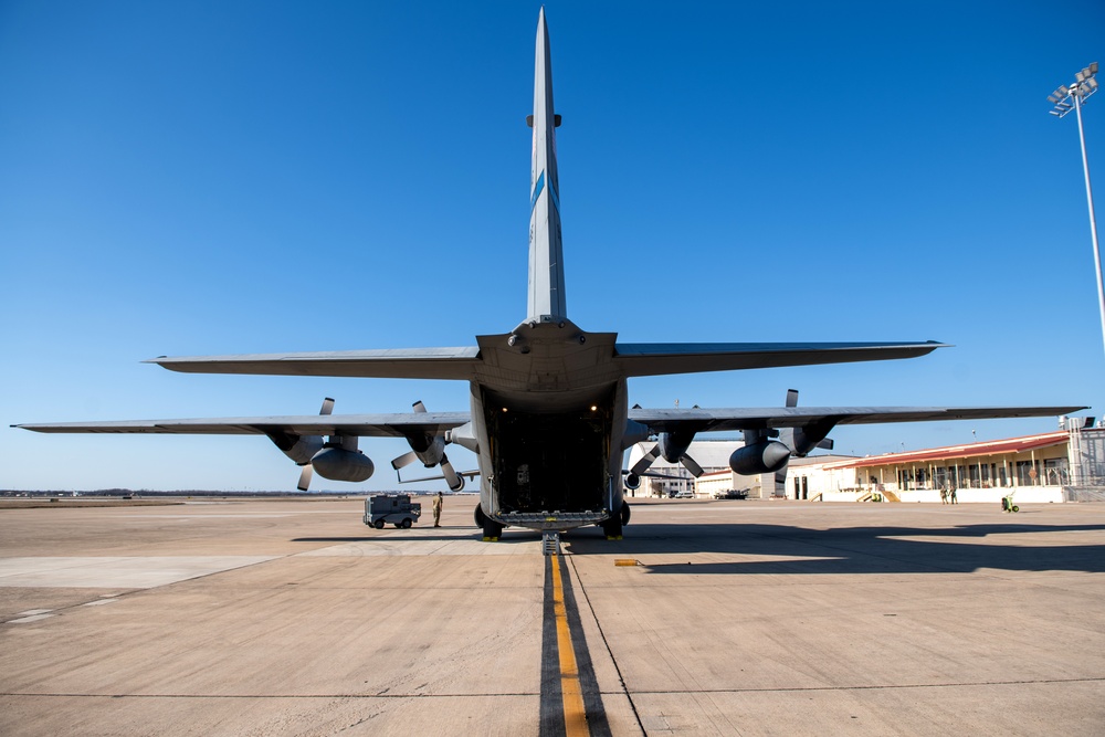 502LRS unloads 80,000 bottles of water after winter storm Uri