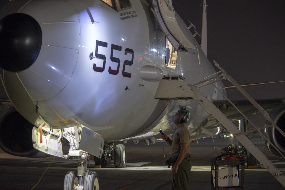 AE3 Flores Post Flight Inspection