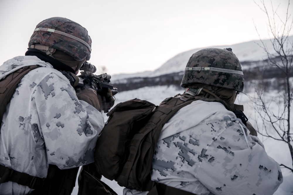 Buddy Rushers: MRF-E Marines Conduct Live-Fire Range