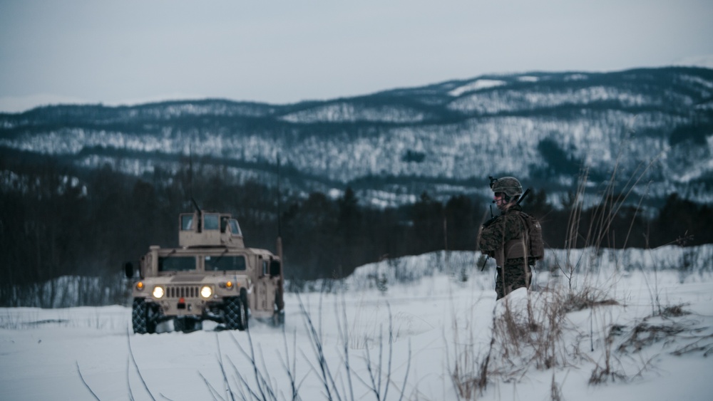 Windbreakers: MRF-E Marines Conduct Live-Fire Range