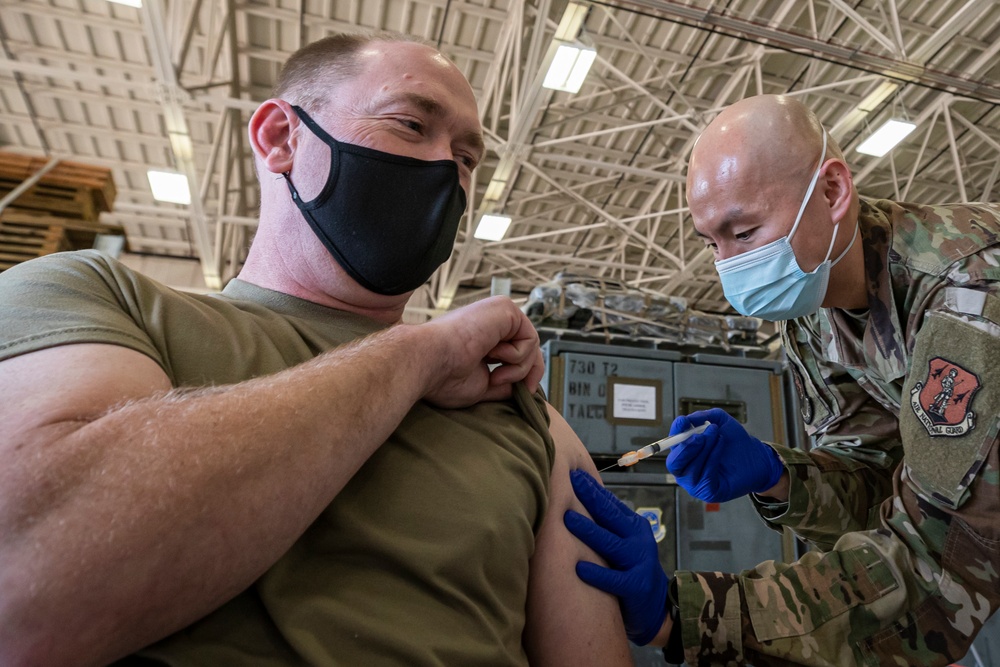 108th Medical Group vaccinates New Jersey Soldiers and Airmen