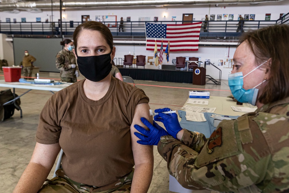 108th Medical Group vaccinates New Jersey Soldiers and Airmen