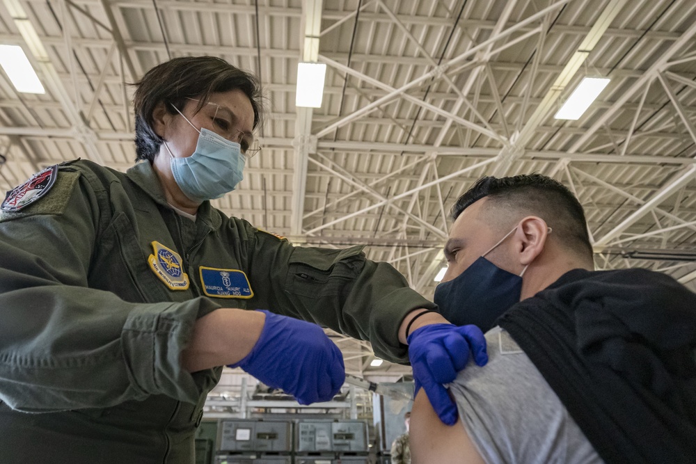 108th Medical Group vaccinates New Jersey Soldiers and Airmen