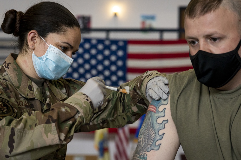 108th Medical Group vaccinates New Jersey Soldiers and Airmen