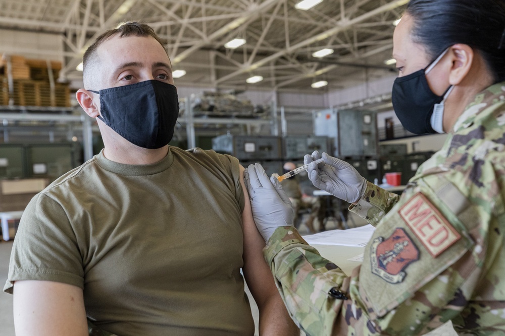 108th Medical Group vaccinates New Jersey Soldiers and Airmen