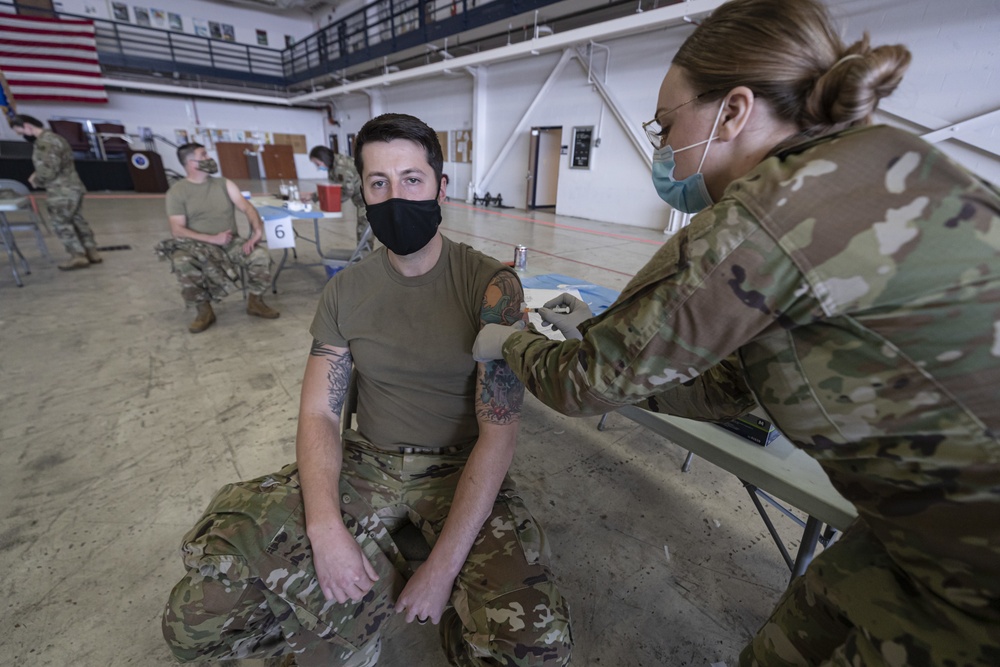 108th Medical Group vaccinates New Jersey Soldiers and Airmen