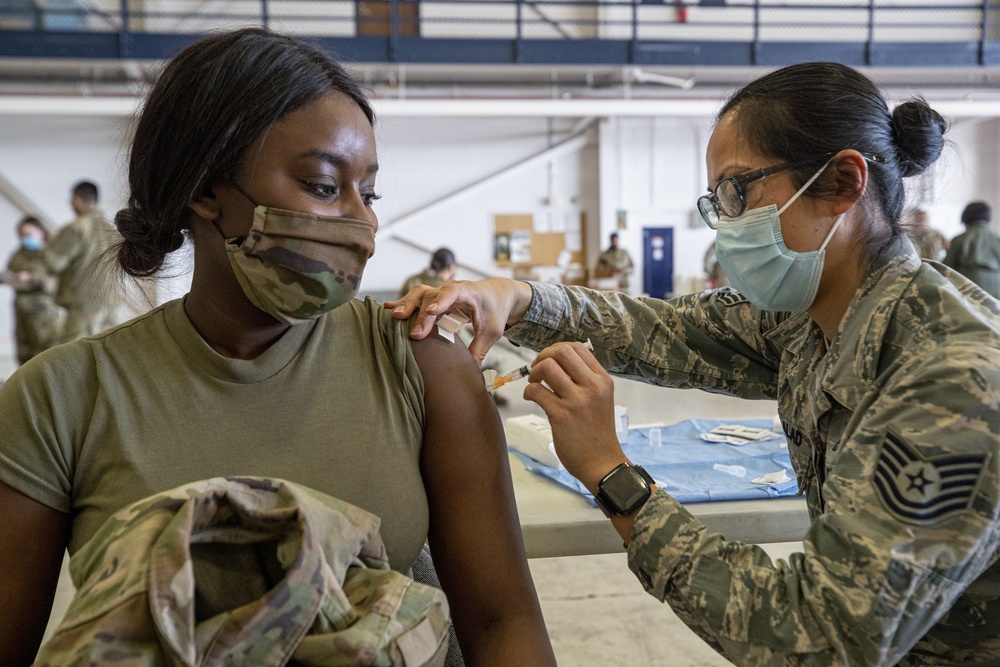 108th Medical Group vaccinates New Jersey Soldiers and Airmen