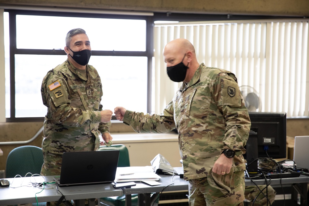 BG Dent Visits with 81st SBCT Soldiers