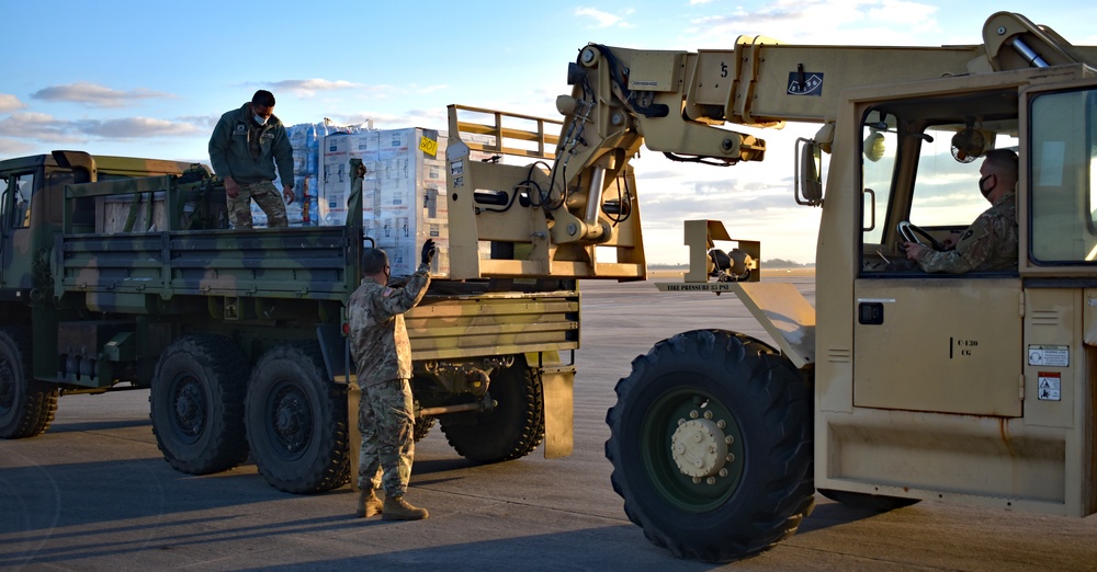 Texas Army National Guard deliver supplies following Winter Storm 2021