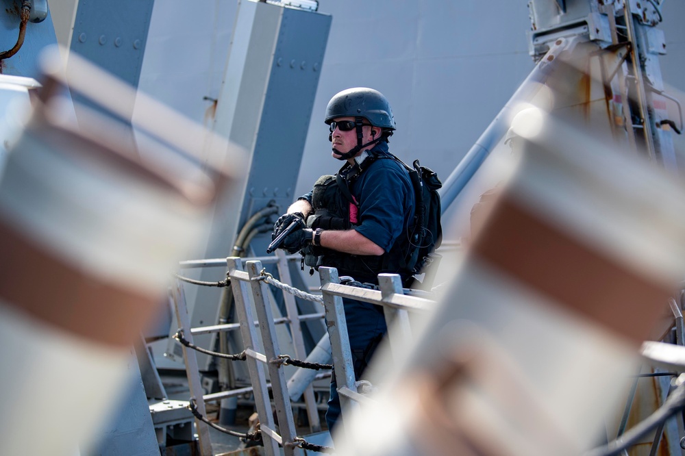 USS Laboon Conducts VBSS Exercise