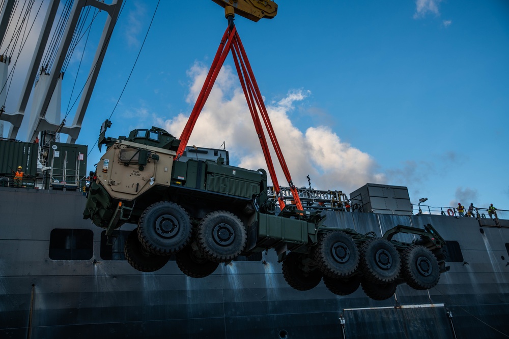 Hagåtña Fury 21: CLR-3 Marines conduct MPF offload at Naval Base Guam