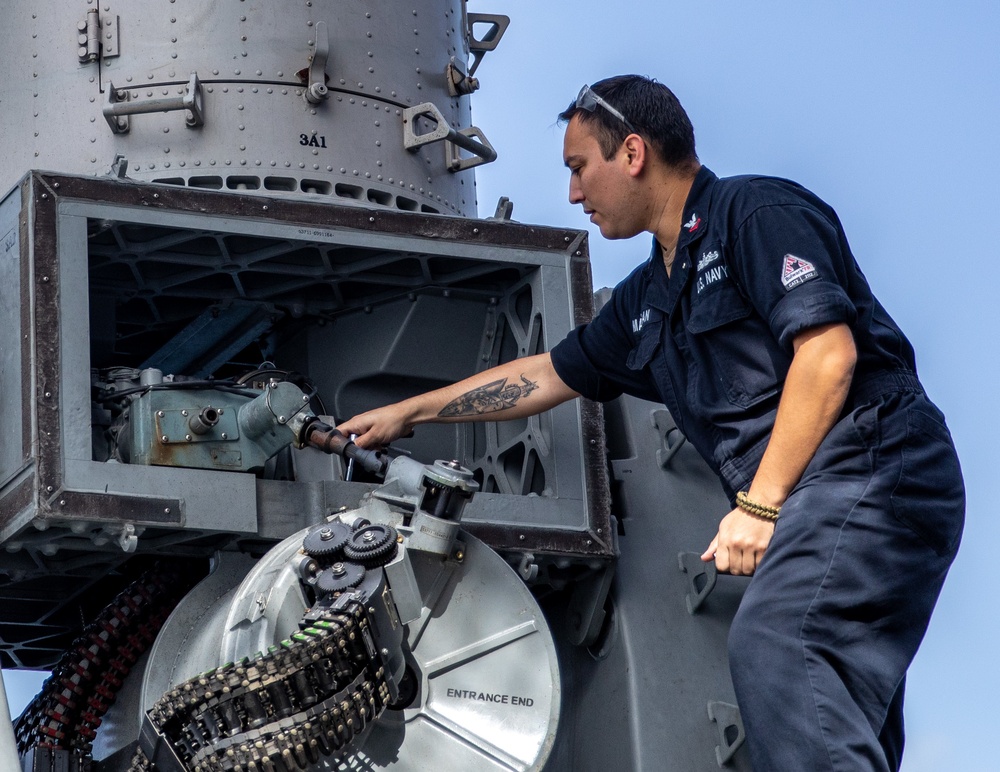 USS Makin Island Underway