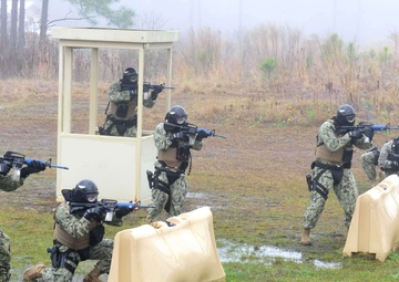 Sailors learn expeditionary combat skills at NCBC Gulfport