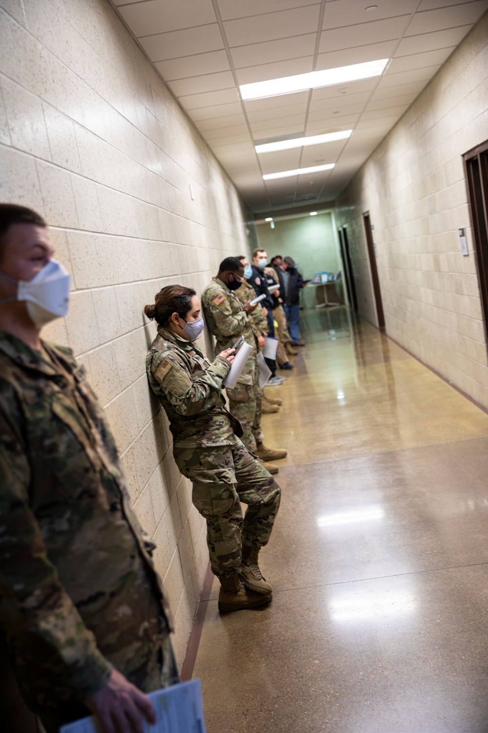 Indiana Guardsmen receive vaccine at Johnson County Armory