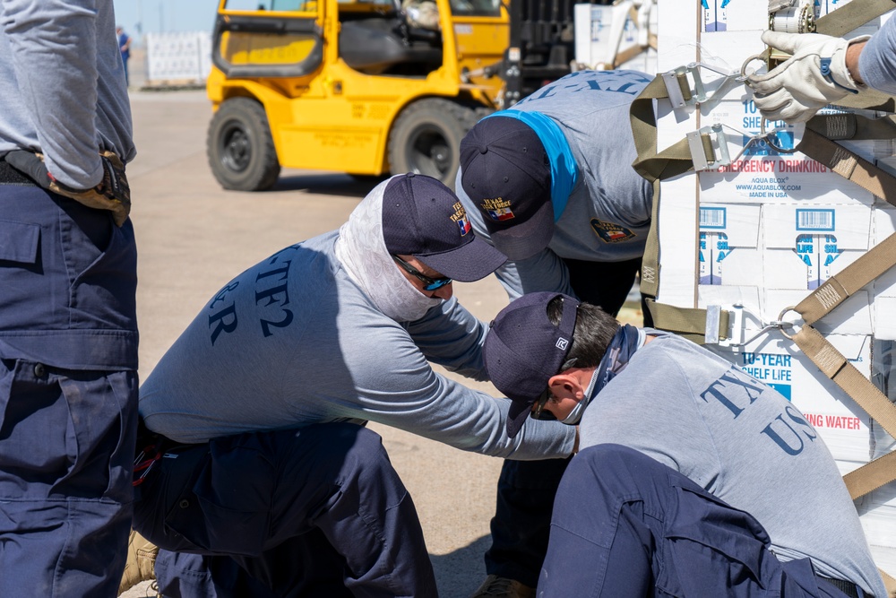 Texas Winter Storm Support: Staging and Air Transport of Supplies [Image 4 of 8]