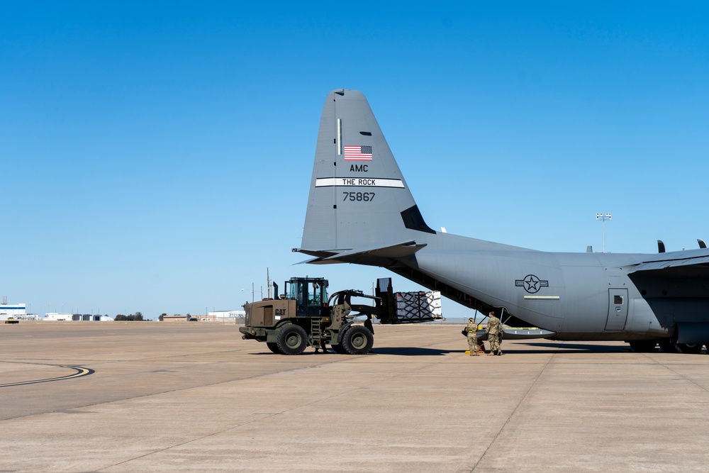 Texas Winter Storm Support: Staging and Air Transport of Supplies [Image 7 of 8]