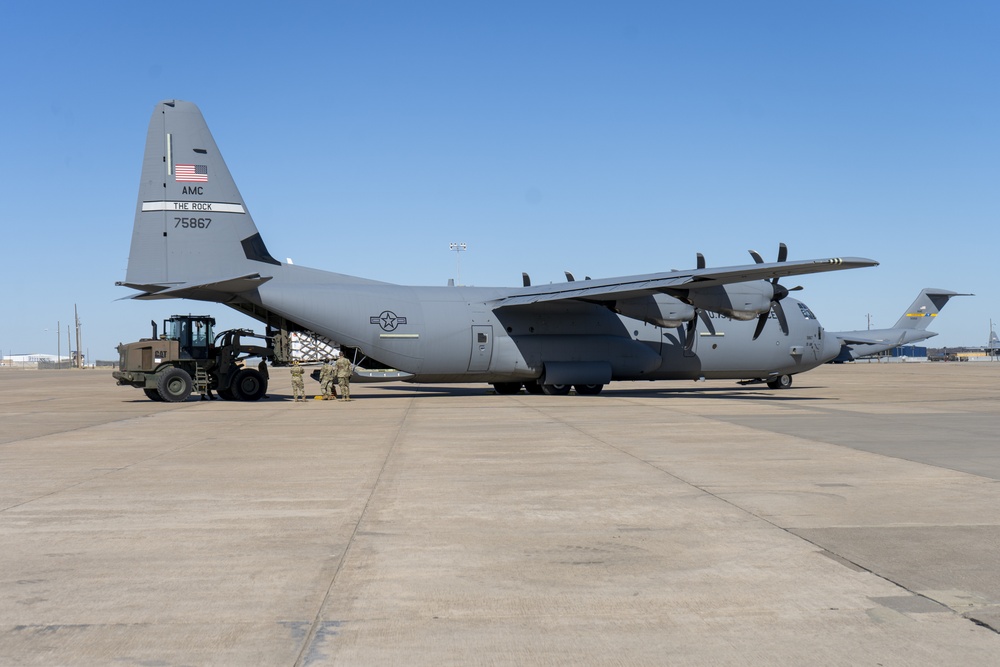 Texas Winter Storm Support: Staging and Air Transport of Supplies [Image 8 of 8]