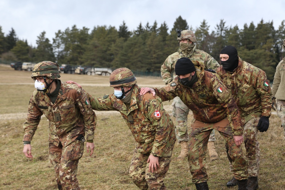Soldiers Conduct Medic Training
