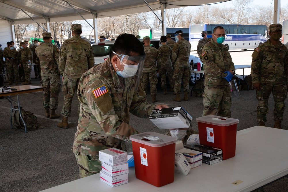 U.S. Army Soldiers conduct dry-run training for COVID-19 vaccine administration