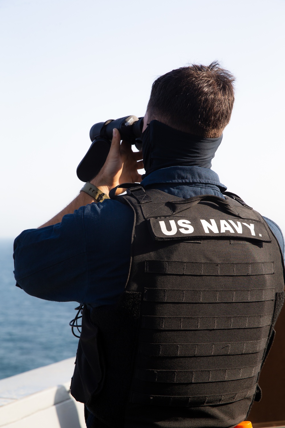 USS Somerset transits Strait of Hormuz