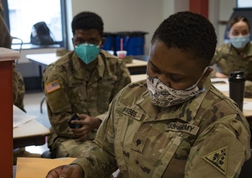 Connecticut Guard medics attend vaccination training