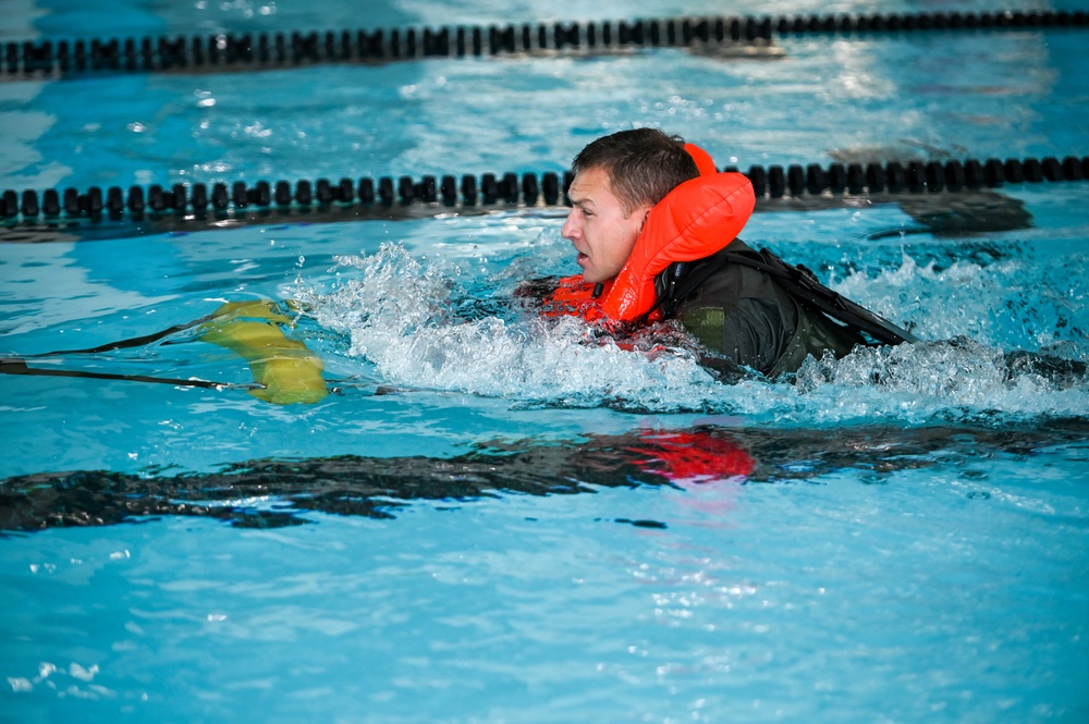 Hill AFB F-35 pilots prepare for worst-case water scenarios